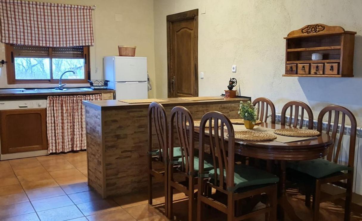 Casa Rural Las Traviesas Candeleda Eksteriør bilde
